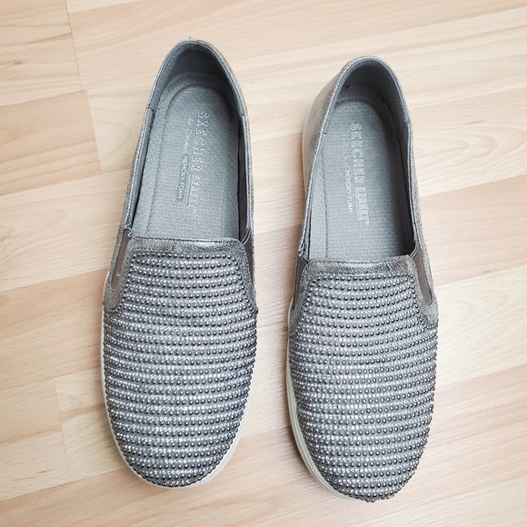 Skechers | Diamond Eyez Slip On Sneaker - Picture 10 of 15